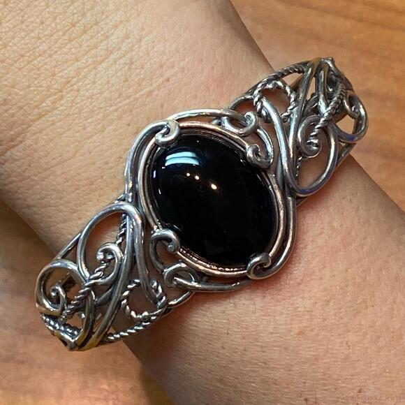 Carolyn Pollack Sterling Silver Large Oval Onyx Decorated Bracelet For Women - Picture 1 of 10